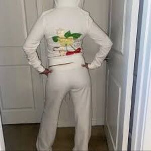 Vintage Juicy Couture Cream Tracksuit with Floral Accents